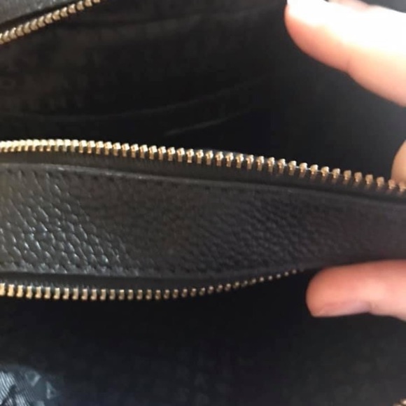 Kate Spade NEW black purse - Picture 2 of 4